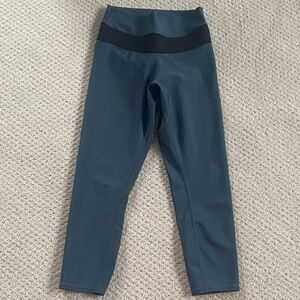 Cropped Alo airlift leggings, xs